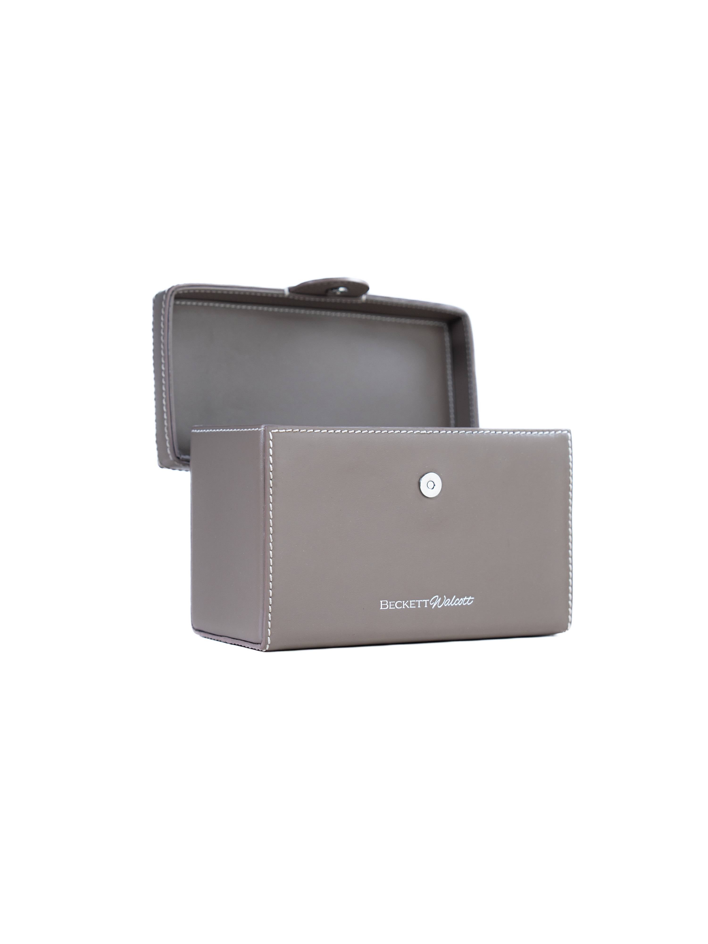 The Legacy - Earth (Beige)