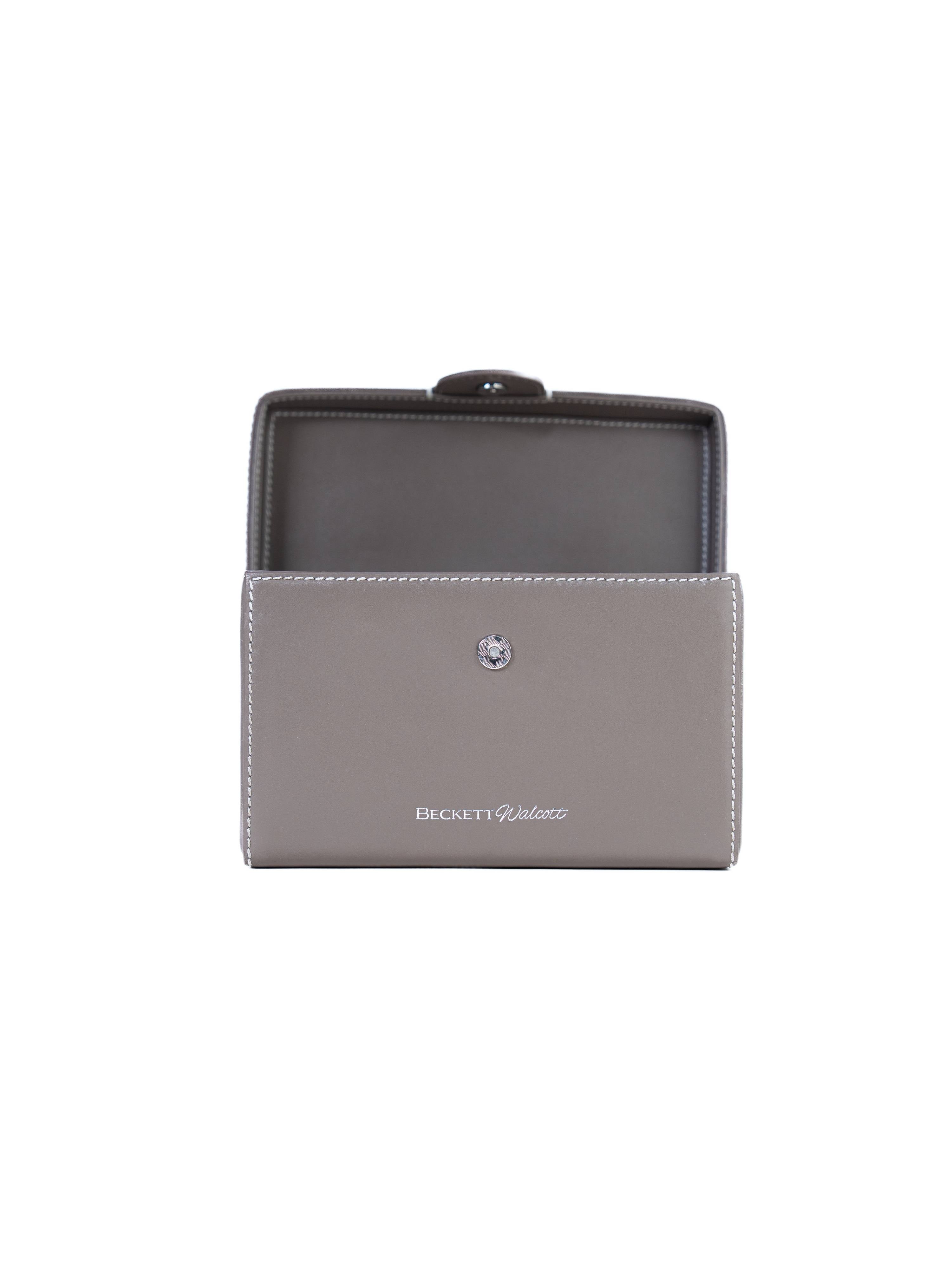 The Legacy - Earth (Beige)